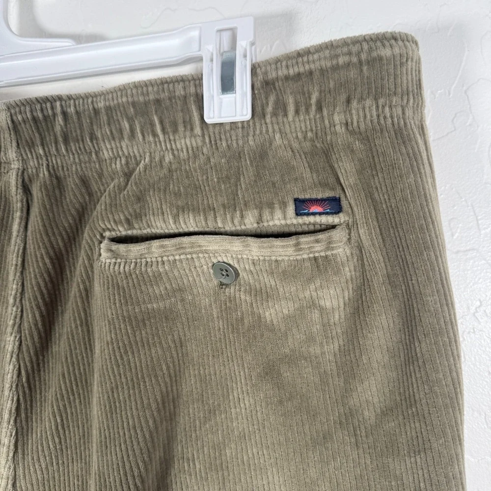 Faherty Shorts Mens 2XL Green Corduroy Elastic Waist Drawstring Casual 6